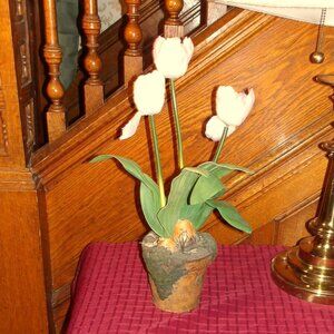 *** 3 SILK (Pink/White) Tulips in POT ***